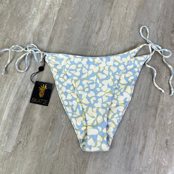 NEW Skatie Bikini Set in Nantucket Print Betsy Top Vera Bottom size Large - Picture 7 of 12